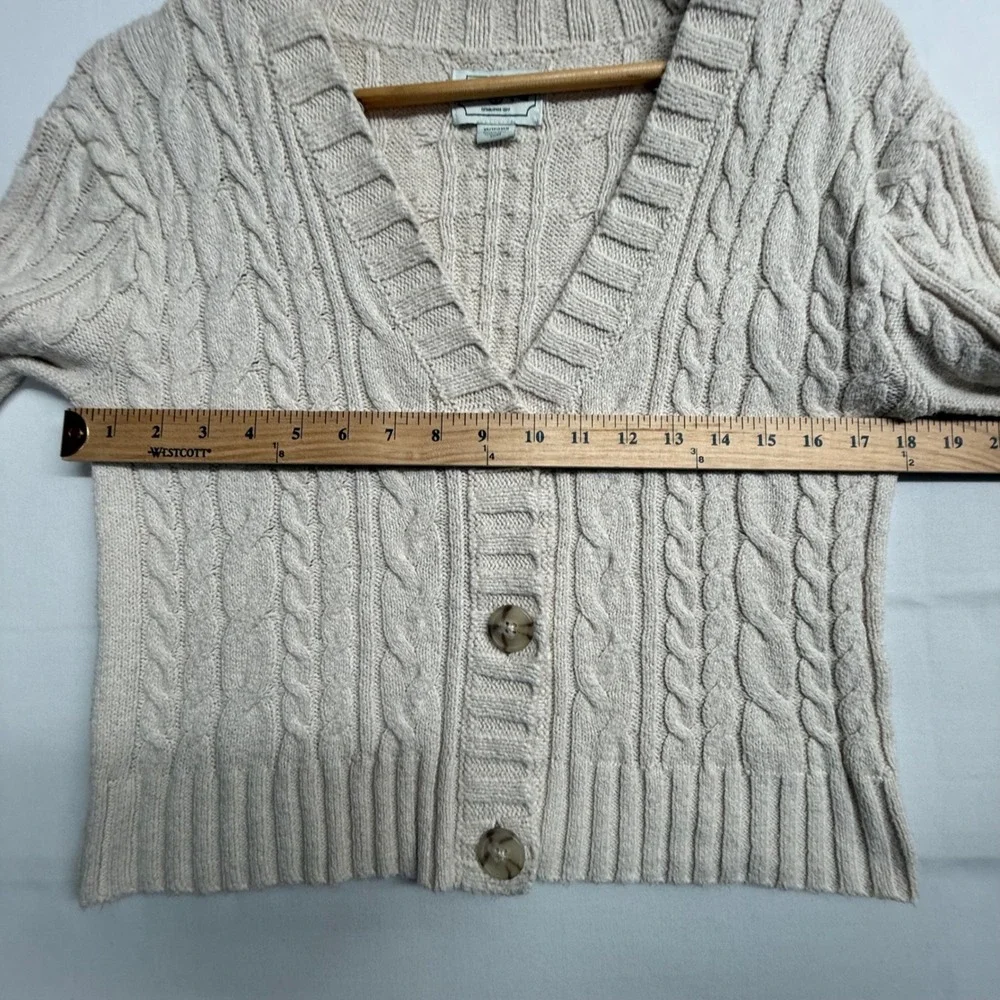 American Eagle Womens XS Cable Knit Cardigan Cream Cropped Button Sweater